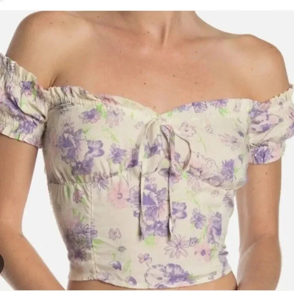 ABOUND Off Shoulder Floral Crop Top Size Medium Back Smocked Blouse - Picture 2 of 10